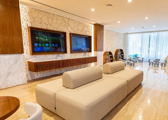 Resort Family Selection At Grand Palladium Kantenah & 5*