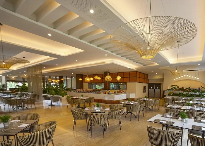 Resort Family Selection At Grand Palladium Kantenah & 5*