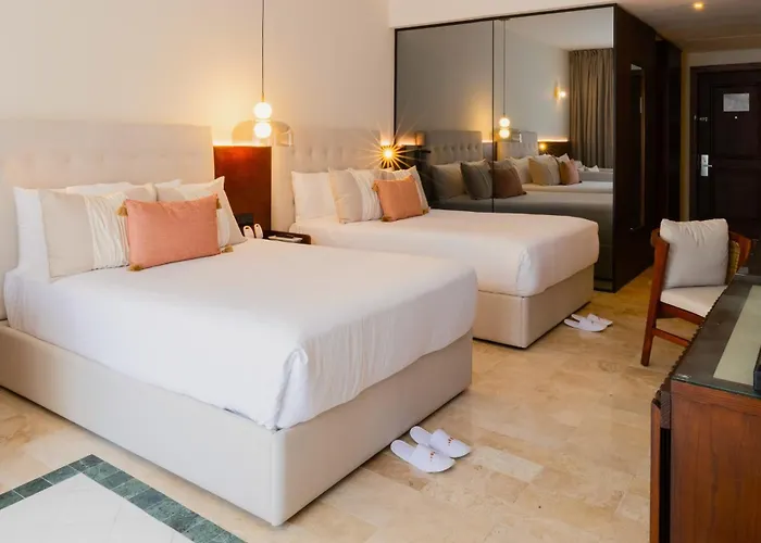 Family Selection At Grand Palladium Kantenah & 5*